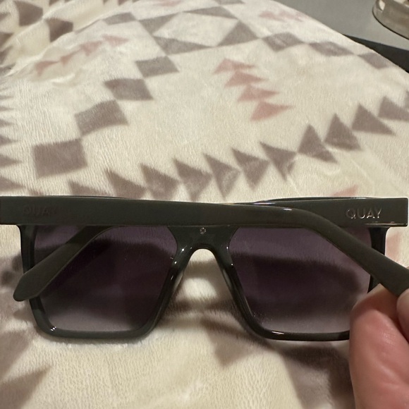 Quay Australia Level Up Sunglasses - Picture 2 of 4